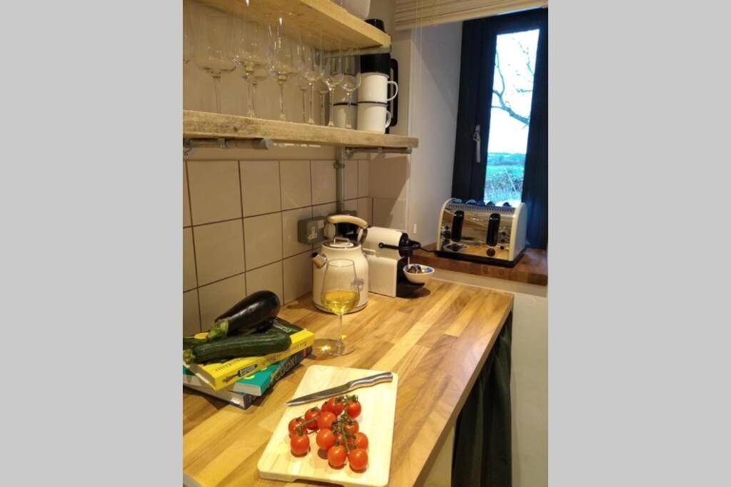 Farmhand Cottage Narberth Ngoại thất bức ảnh